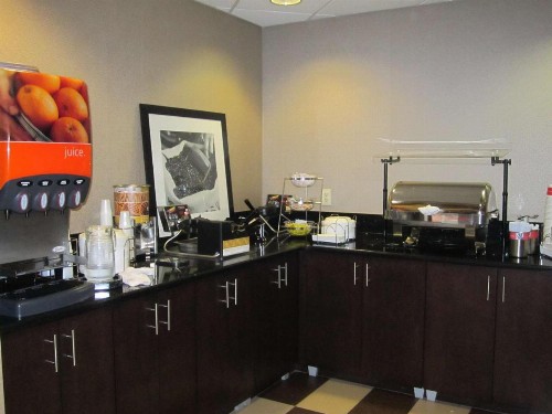 Hampton Inn Fort Myers-Airport & I-75 - image 15