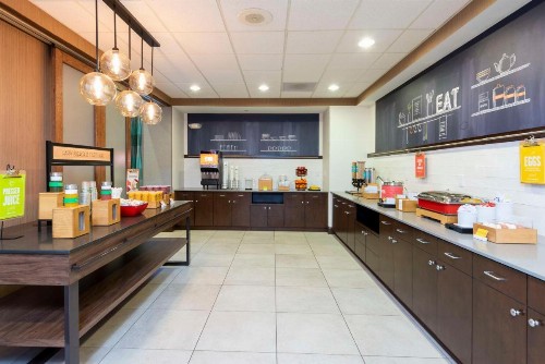 Hampton Inn & Suites Fort Myers-Colonial Boulevard - image 9
