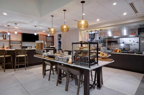 Hilton Garden Inn Fort Myers - image 16