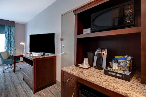 Hilton Garden Inn Fort Myers - image 3