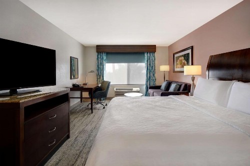 Hilton Garden Inn Fort Myers - image 36