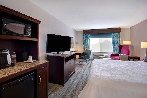 Hilton Garden Inn Fort Myers - image 37