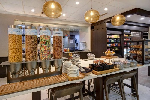 Hilton Garden Inn Fort Myers - image 44