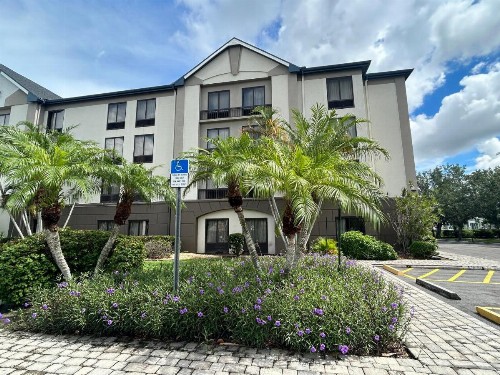 Best Western Airport Inn - image 10