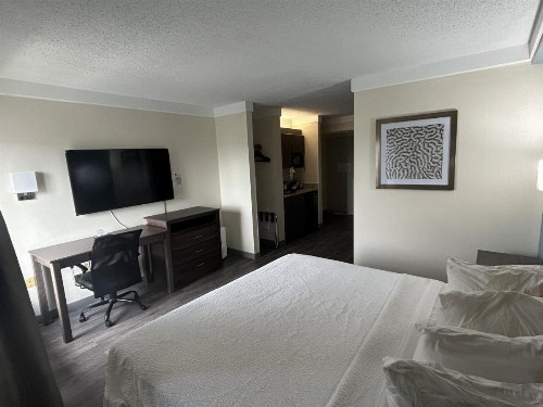 Best Western Airport Inn - image 21