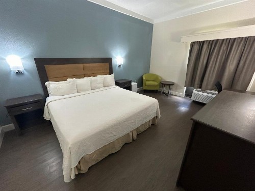 Best Western Airport Inn - image 30