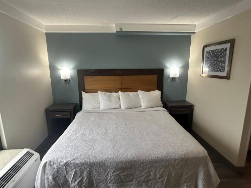 Best Western Airport Inn - image 5