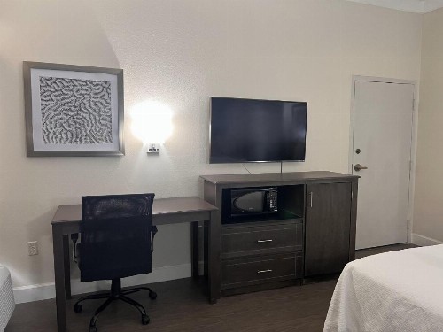 Best Western Airport Inn - image 7