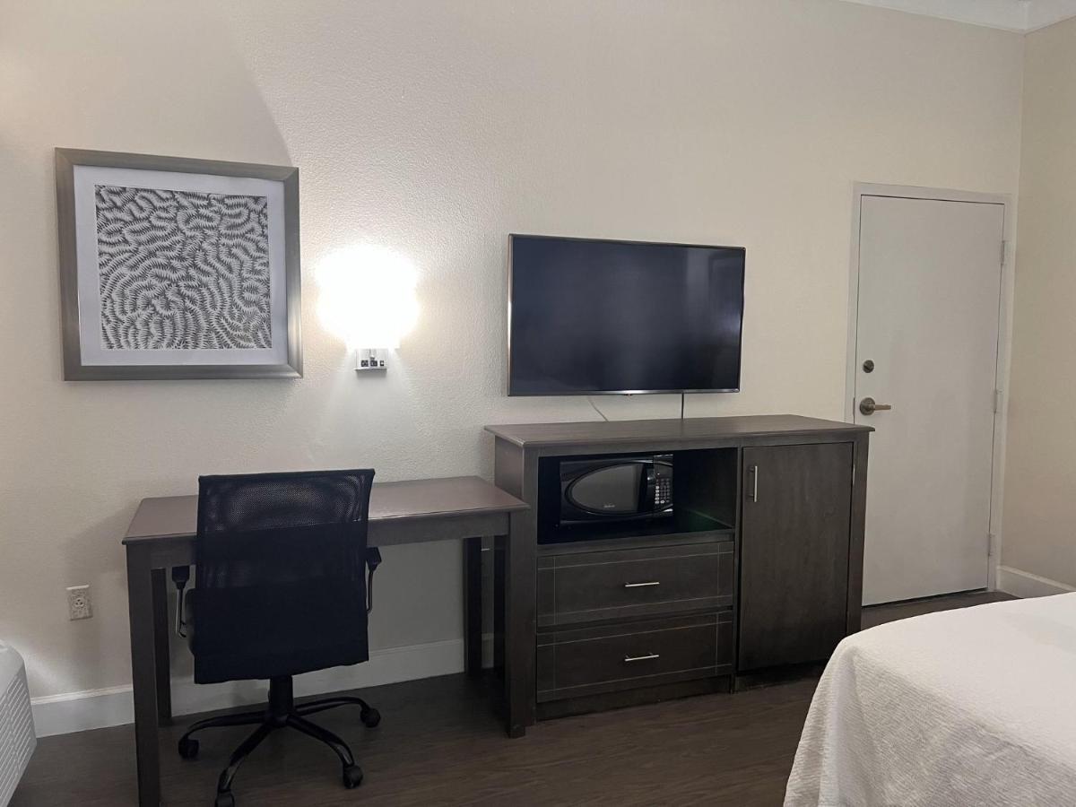 Best Western Airport Inn - image 7