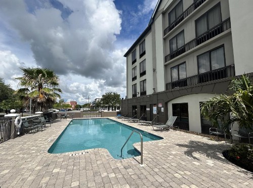 Best Western Airport Inn - image 8