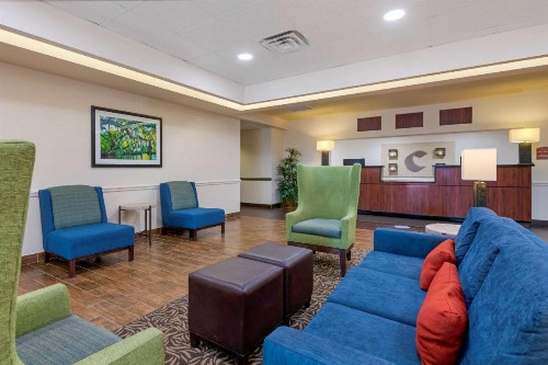 Comfort Inn & Suites Fort Myers Airport - image 21