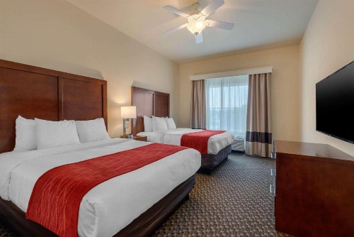Comfort Inn & Suites Fort Myers Airport - image 37