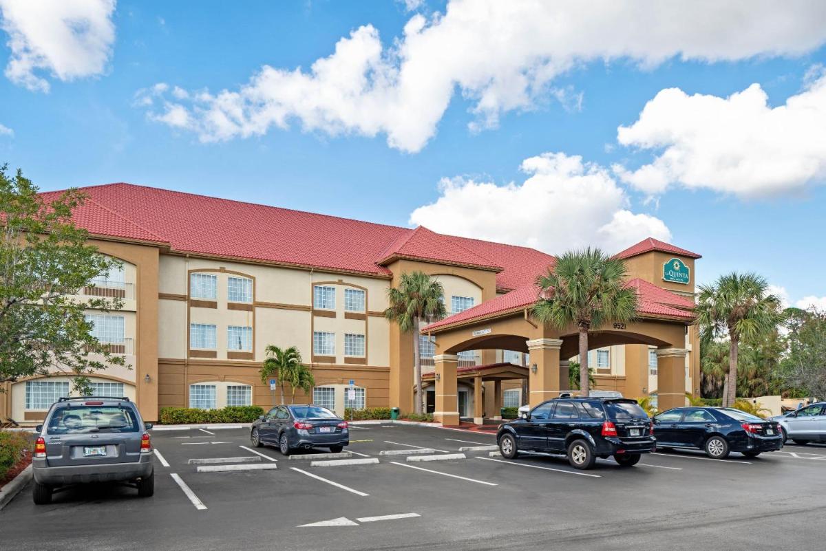 La Quinta by Wyndham Fort Myers Airport - image 2