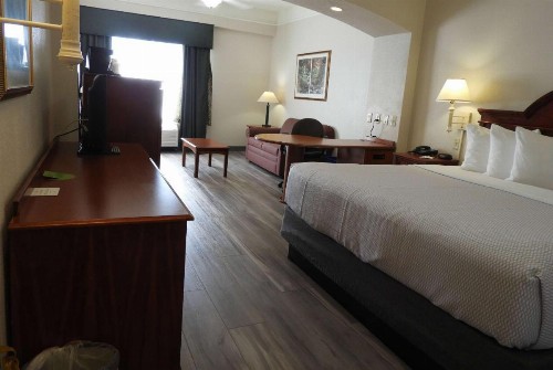 La Quinta by Wyndham Fort Myers Airport - image 28
