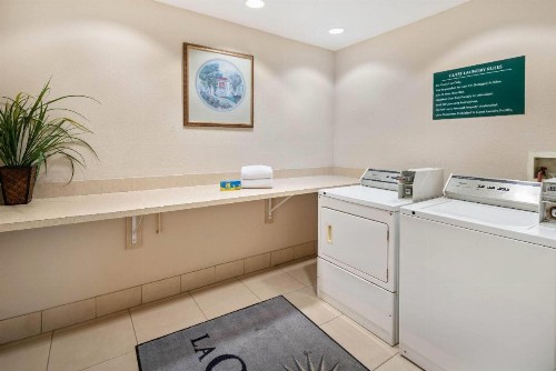 La Quinta by Wyndham Fort Myers Airport - image 37