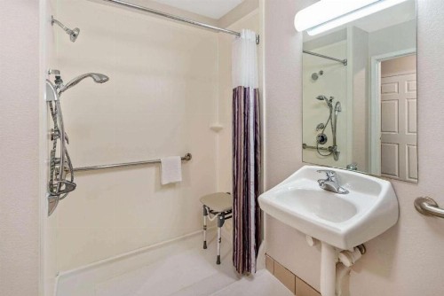 La Quinta by Wyndham Fort Myers Airport - image 40