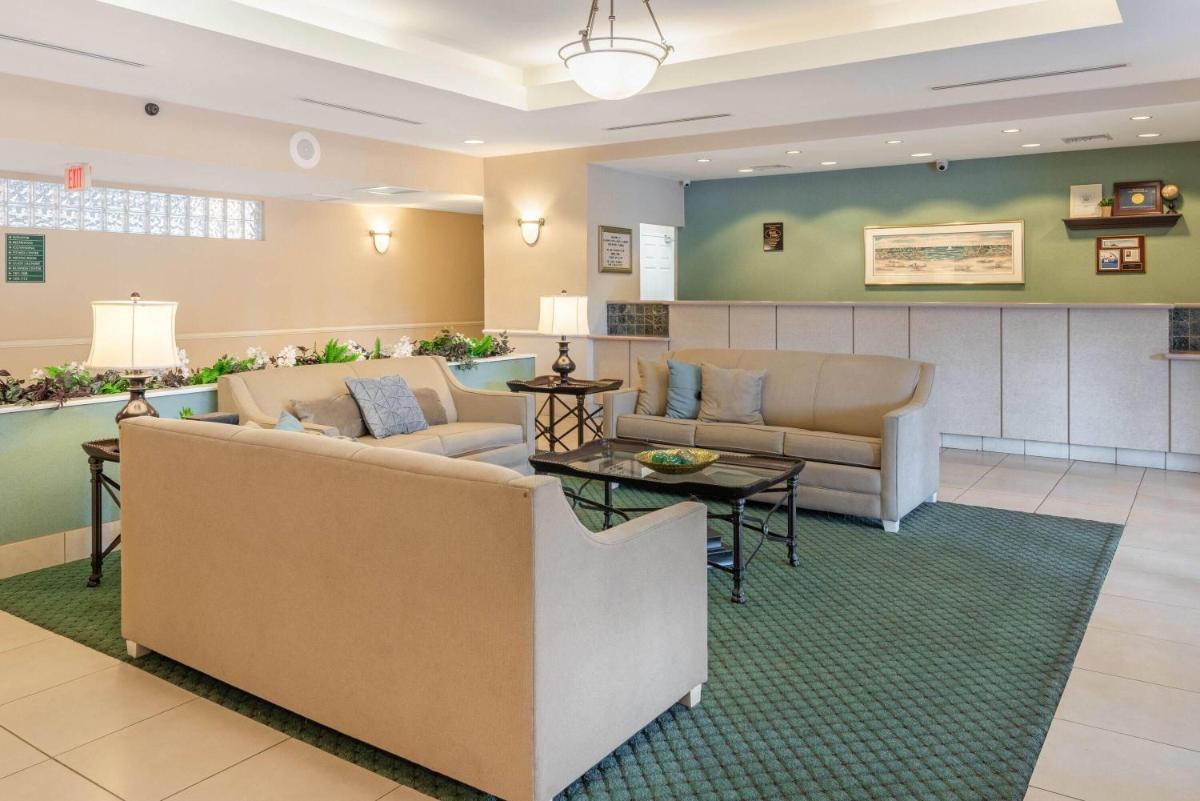 La Quinta by Wyndham Fort Myers Airport - image 6