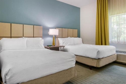 Candlewood Suites Fort Myers/Sanibel Gateway - image 21