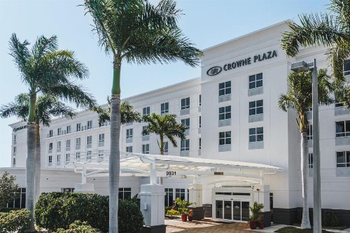 Holiday Inn Fort Myers Airport-Town Center an IHG Hotel - image 11