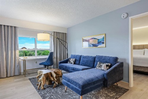 Holiday Inn Fort Myers Airport-Town Center an IHG Hotel - image 3