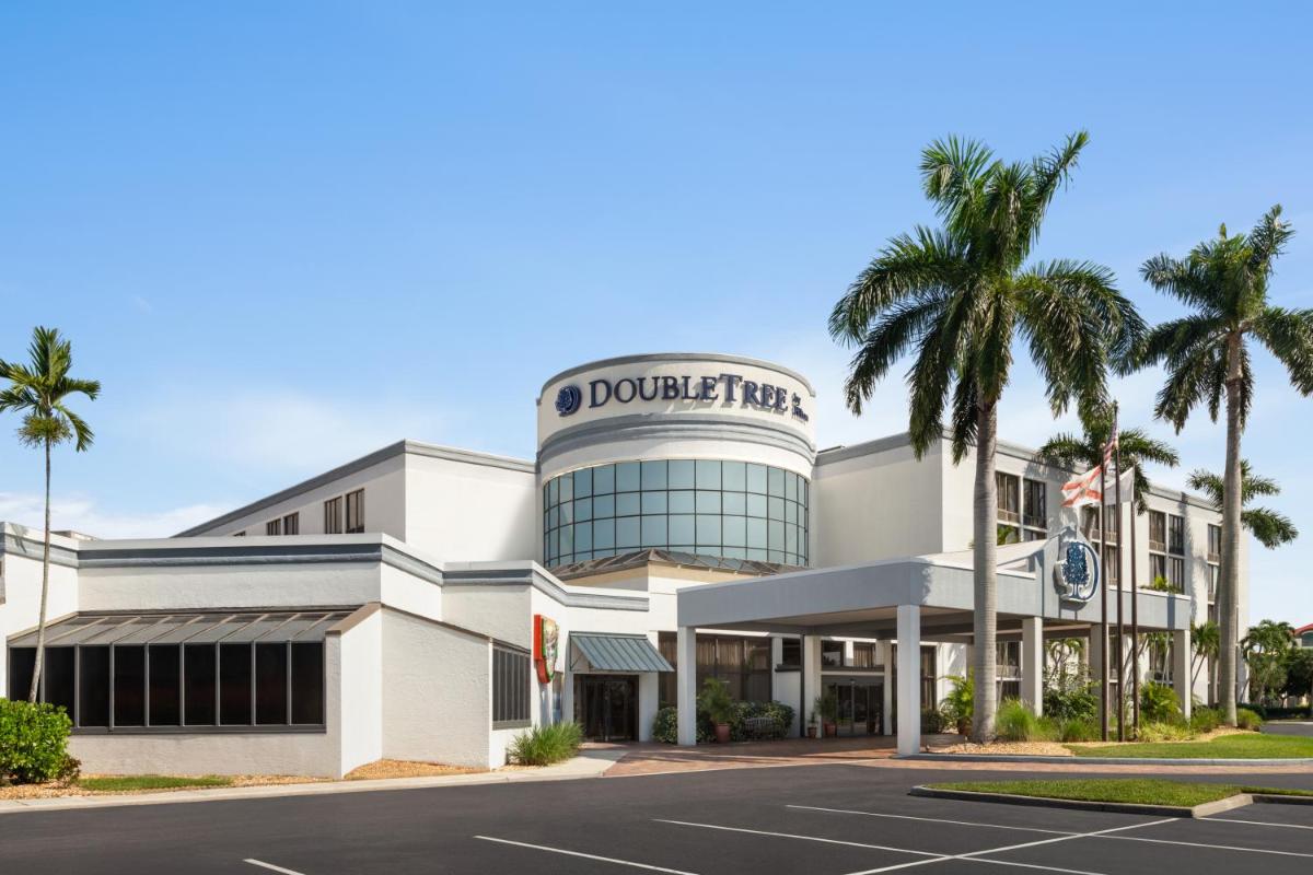 Crowne Plaza Hotel Fort Myers at Bell Tower Shops an IHG Hotel - main image