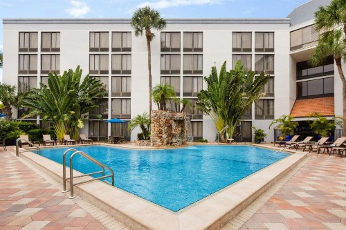 Crowne Plaza Hotel Fort Myers at Bell Tower Shops an IHG Hotel - image 11