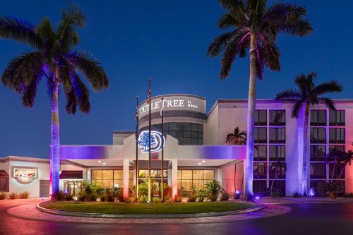 Crowne Plaza Hotel Fort Myers at Bell Tower Shops an IHG Hotel - image 43