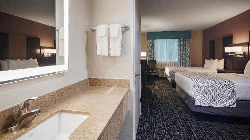 Best Western Fort Myers Inn and Suites - image 17