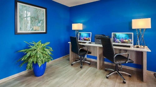 Best Western Fort Myers Inn and Suites - image 4