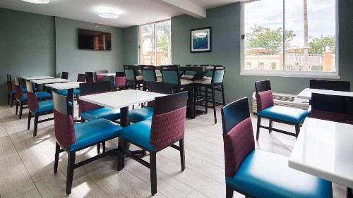 Best Western Fort Myers Inn and Suites - image 5