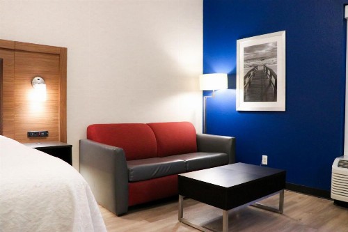 Days Inn & Suites by Wyndham Fort Myers Near JetBlue Park - image 17
