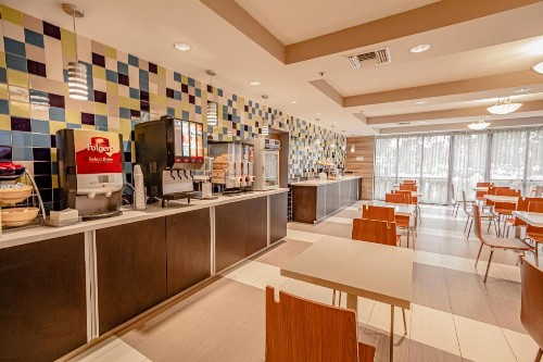 Days Inn & Suites by Wyndham Fort Myers Near JetBlue Park - image 29