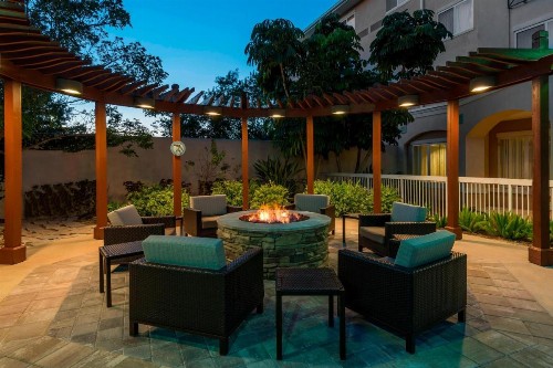 Courtyard Fort Myers at I-75 and Gulf Coast Town Center - image 18