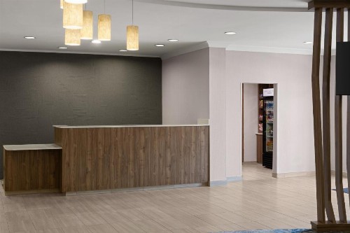 SpringHill Suites Fort Myers Airport - image 11