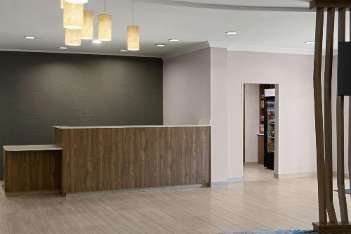 SpringHill Suites Fort Myers Airport - image 16
