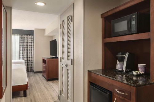 Hilton Garden Inn Fort Myers Airport/FGCU - image 20