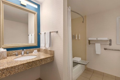 Hilton Garden Inn Fort Myers Airport/FGCU - image 39