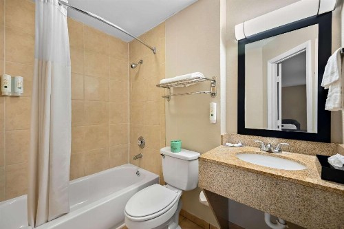 Travelodge by Wyndham Fort Myers - image 15
