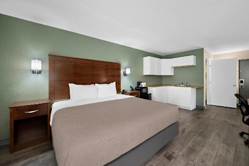 Travelodge by Wyndham Fort Myers - image 21