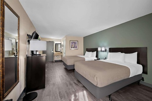 Travelodge by Wyndham Fort Myers - image 25