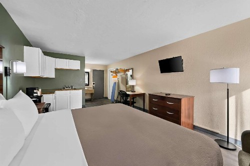 Travelodge by Wyndham Fort Myers - image 38
