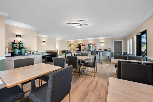 Travelodge by Wyndham Fort Myers - image 50