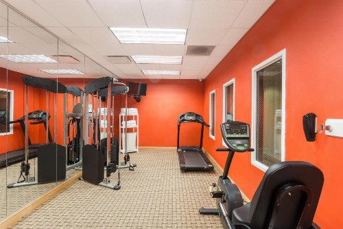 Baymont by Wyndham Fort Myers Airport - image 19