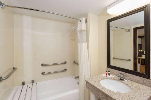 Baymont by Wyndham Fort Myers Airport - image 35