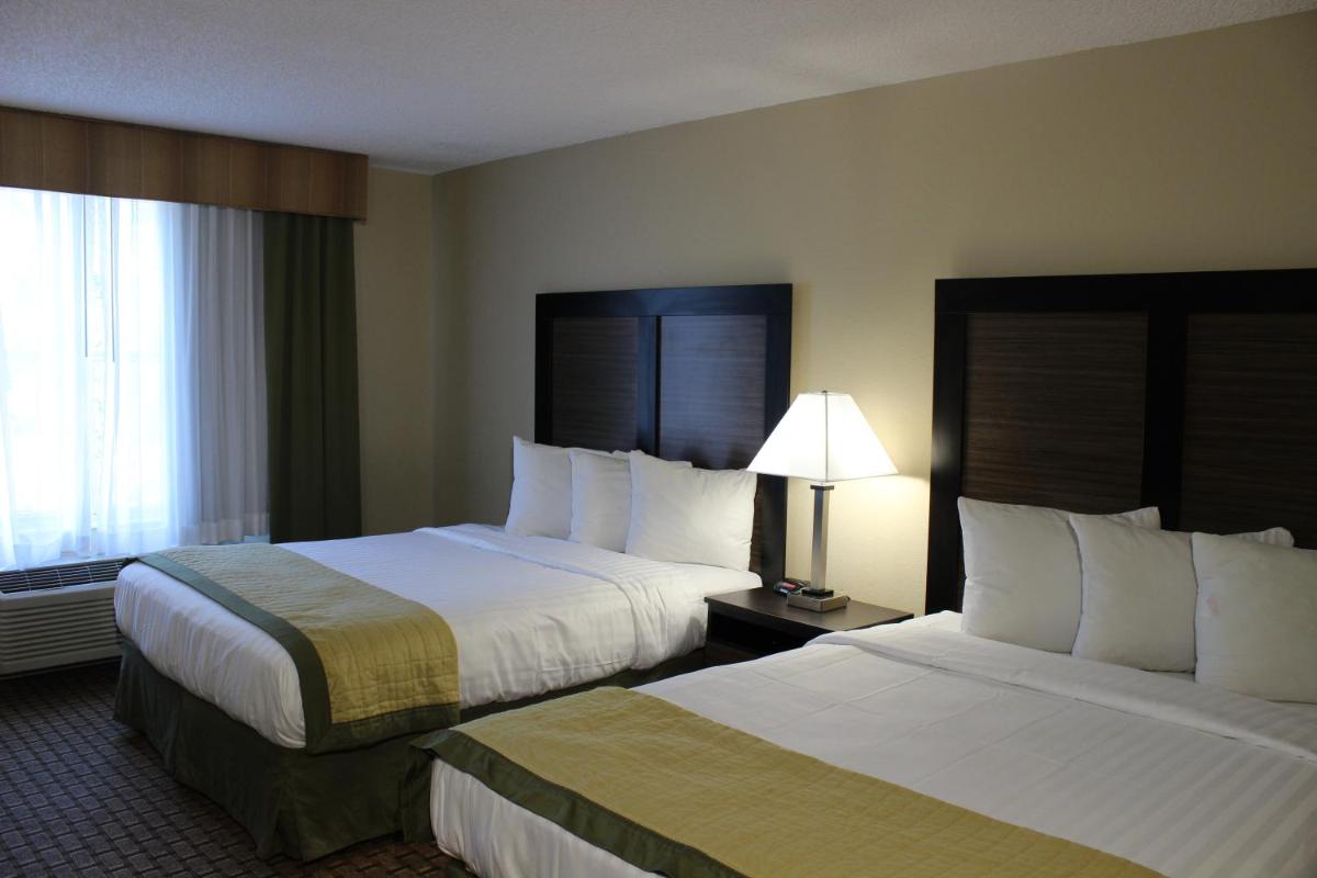 Baymont by Wyndham Fort Myers Airport - image 5