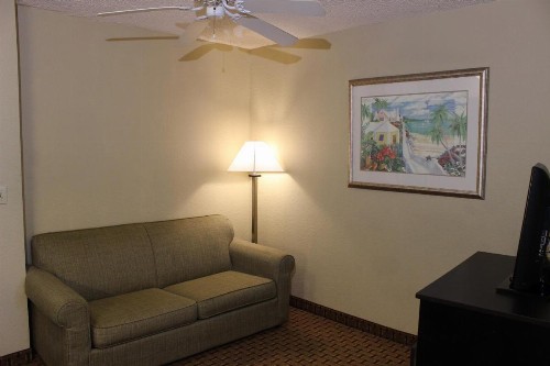 Baymont by Wyndham Fort Myers Airport - image 8