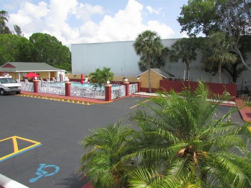 Howard Johnson by Wyndham Ft. Myers FL - image 24