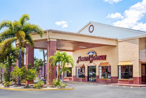 Howard Johnson by Wyndham Ft. Myers FL - image 27