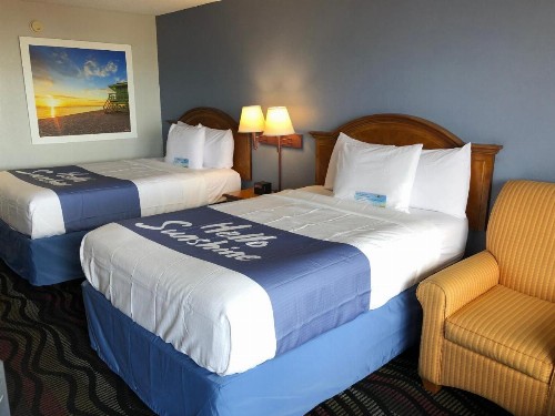 Days Inn by Wyndham Fort Myers - image 18