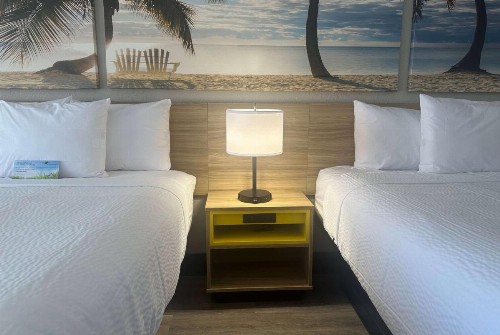 Days Inn by Wyndham Fort Myers - image 23